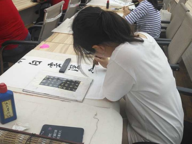 【缤纷百团】我校书画精英同台亮相 第十届“信院杯”校园书画大赛圆满举行