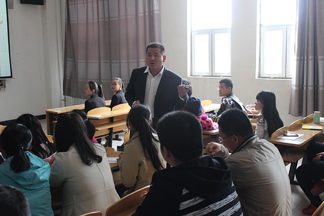 逐梦前行  学长相伴