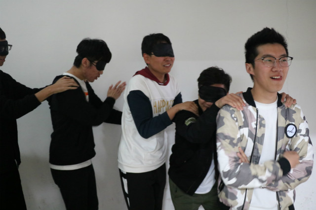 志愿角第7期：黑暗中携手同行 胜过光亮中独自前行