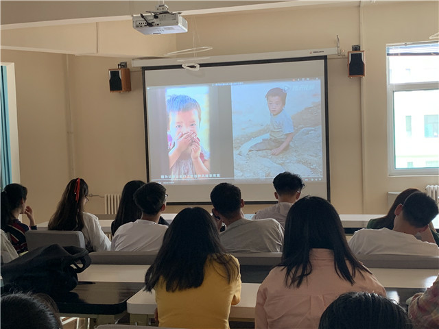 【志愿快讯·培训】各院系积极开展志愿者培训工作 让公益成为一种习惯