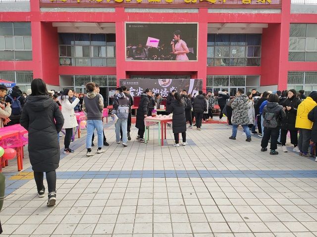 【社团快讯】与食会临 与心之交——食品与环境学院第二届“舌尖上的诱惑”DIY美食慈善品鉴