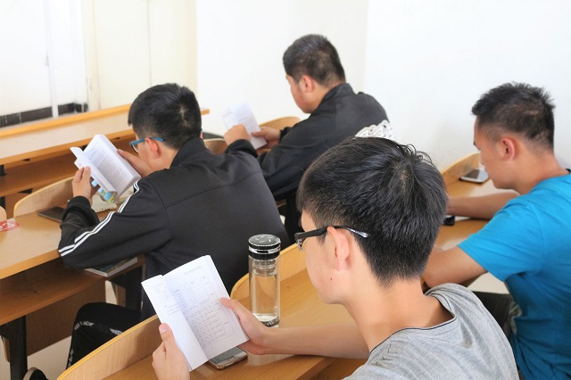 【辅导员说完满】不能苟全于浩瀚 只为星光竭尽全力——食品与环境学院2017级年级会