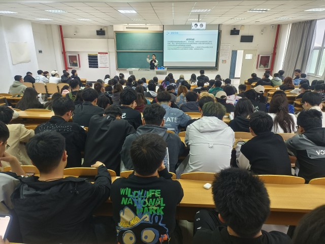 【辅导员说完满】劳动促成长 实践育新人——智能工程学院2021级辅导员说完满活动
