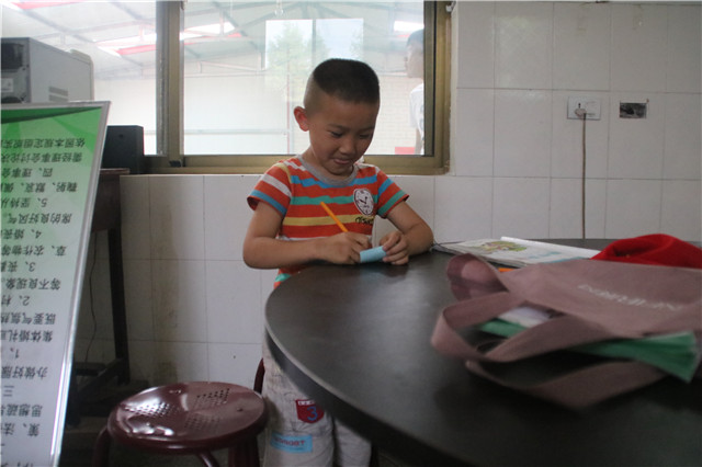 【三下乡】舍不得你  舍不得忘记你——不要离开我  带我走完这非凡的童年