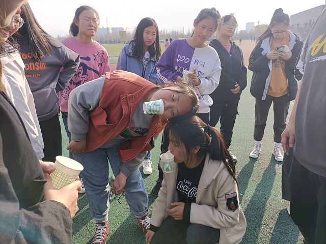 【完满班级】变废为宝 创新价值——食品与环境学院生技2001班完满班级活动