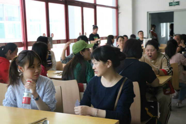 报诚守真而求同 家校比肩同前行——外语系开展2019年家长开放日