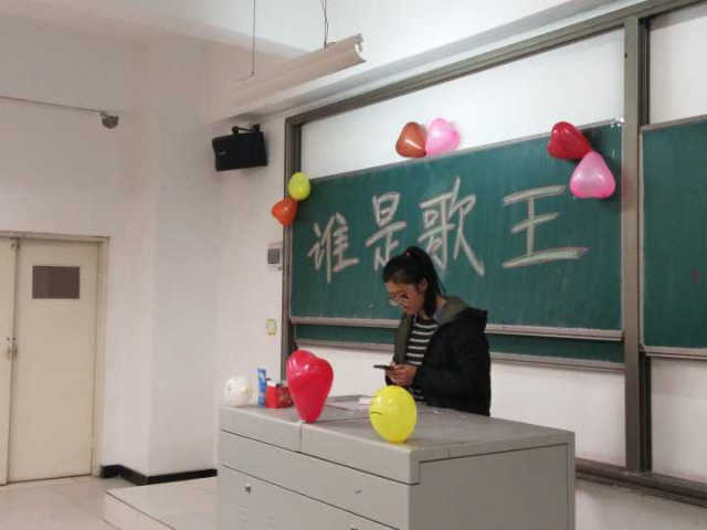 【完满班级】爱 蕴在书与歌里——淬炼商学院举办“善”行青春主题活动（五十六）