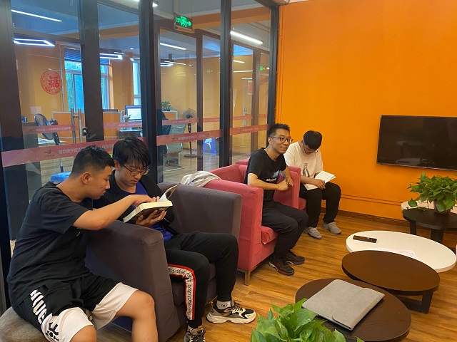 培养阅读习惯 提升内在修养——[成长导师]大咖传记阅读计划导读对话大咖第1、2期