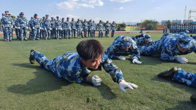 挥洒激情 遇见最棒的自己——21级智院学子军训纪实