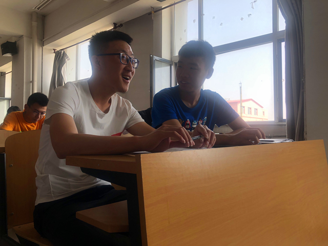 【完满班级】心随影动 荡涤心灵——大数据学院软件1702完满班级观影活动