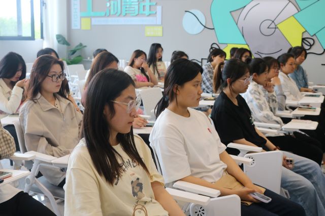 学长计划第1089期:精益求精 学以致用——商务英语学院第164期“学长计划”之商英灿然 力学笃行向未来 善善从长促成长