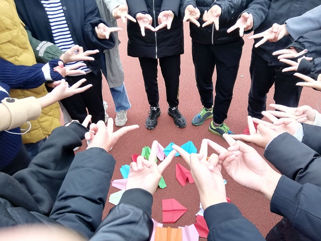 【完满班级】承载希望 放飞梦想——数据1801班“纸飞机竞赛”完满班级活动