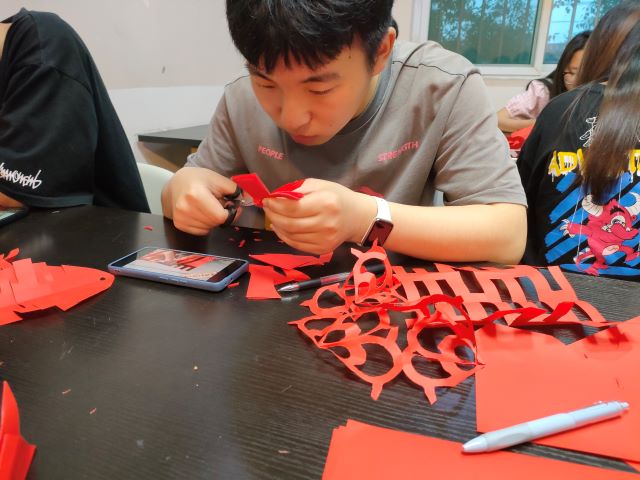 逸乐无穷 玩转青春——大数据学院、信息工程学院五月完满团支部活动集锦（三）