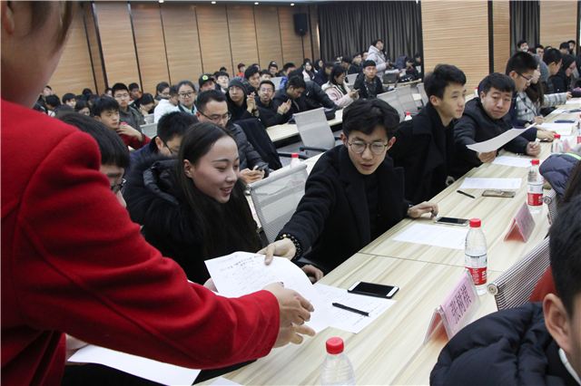 以新应境 以变应形 时代发展 完满相随——2017-2018学年第一学期“辅导员说完满”精品课件评比活动顺利结束