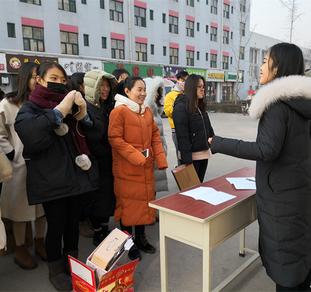 【完满班级】尽善尽美 幸福同行——外国语言文学系英语1806、1807班12月份完满班级活动