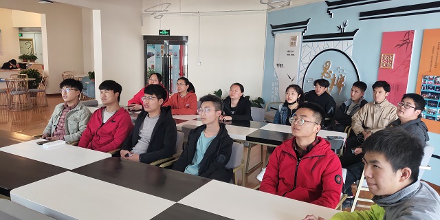 【完满班级】看红色电影 忆峥嵘岁月——计科1803“回味经典，红色观影”活动