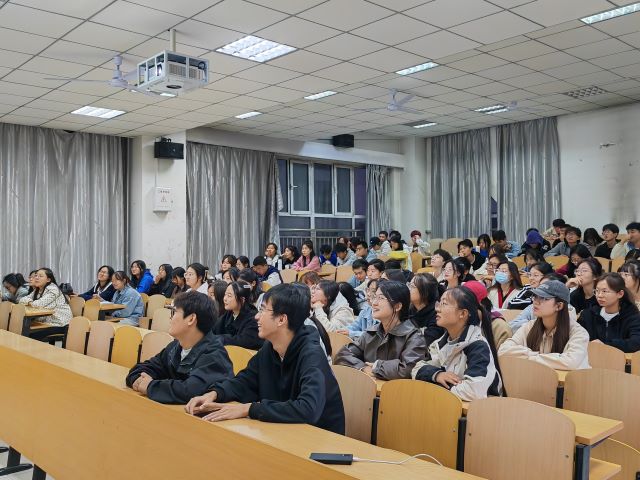 【辅导员说完满】积蓄青春力量 转动命运齿轮——远景学院2022级辅导员说完满活动