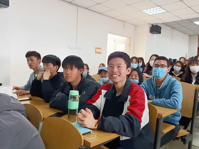 【辅导员说完满】越是艰难处 越是修心时——淬炼商学院2020级“辅导员说完满”专题活动