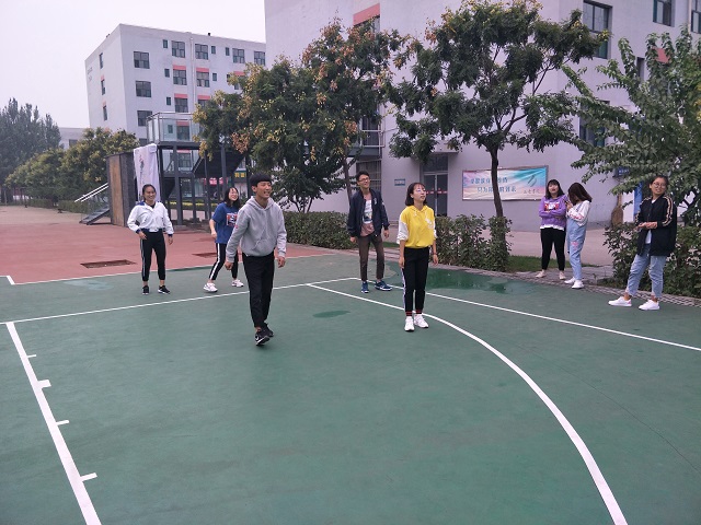 【完满班级】迎逢开学季 动出青春感——淬炼商学院九月完满班级主题活动（八）