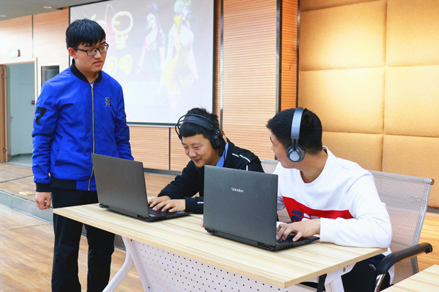 【完满班级】青春不朽 戏看人生繁华——经济与管理学院四月完满班级活动纪实（四）