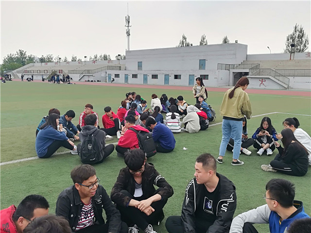 【完满班级】物竞天择 适者生存——经济与管理学院国贸1601、1603班举办真人版大作战