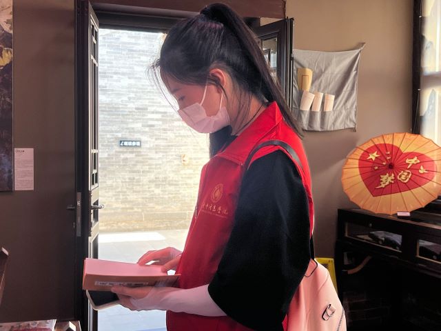 【三下乡】红色记忆馆里的一趟“初心之旅”——商务英语学院三下乡团队瞻仰红色记忆馆