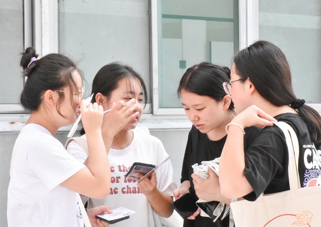 情诗叙真情 团扇寄相思——杏花书院中秋节系列活动
