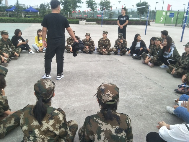 【完满班级】起航我的大学 学会成长——食品与环境学院城规1701完满班级活动