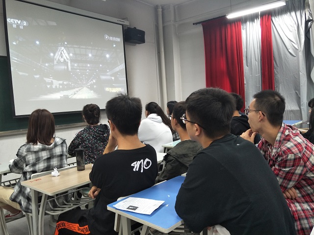 【完满班级】与时代发展同进步——艺术传媒学院环设1601班举办《互联网时代》观影活动