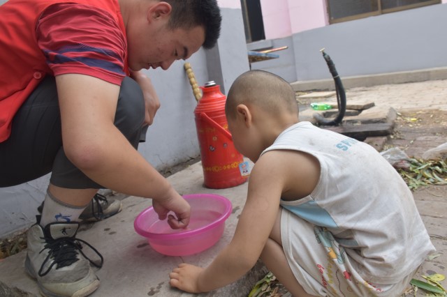 【三下乡】快！实验小课堂开课了！——“信鸽”志愿者服务队与郭家堡村的那些事儿