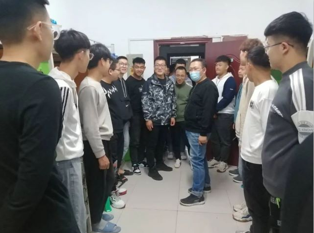 温暖到寝 欢喜与信工的不期而遇——大数据学院、信息工程学院2020级开学查寝工作