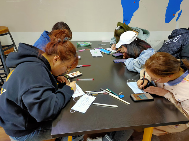 【完满班级】由“疫”而创 手绘口罩添温情——淬炼商学院会计1904班完满班级活动