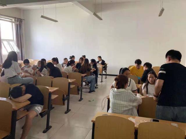 【完满班级】展青春活力 圆中国梦想——经济与管理学院五月完满班级纪实(二)