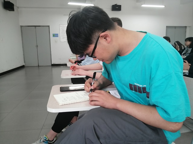 【完满班级】大数据时代 生活中的数据——大数据学院数据1902班完满班级活动