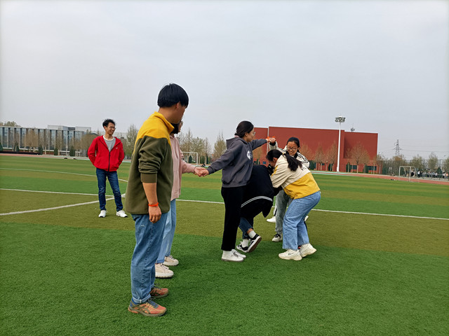 【完满班级】健体魄 亮青春 展风采——淬炼商学院行管2002班完满班级活动