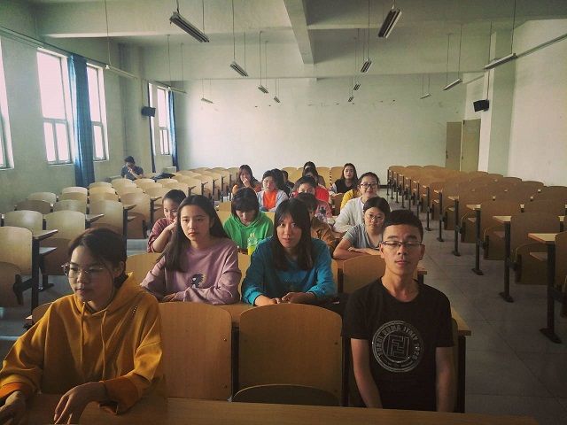 【完满班级】唱响爱国风 实践爱国心——食安1605班完满班级活动