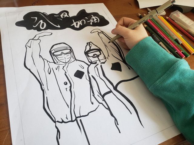 【完满班级】抗击疫情 巾帼在行动——视觉1803班抗击疫情完满班级新闻稿