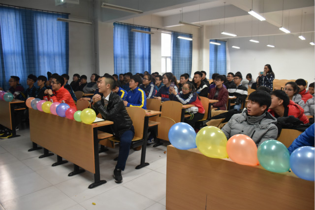 【辅导员说完满】信息工程系2015级“辅导员说完满”之让体育回归教育