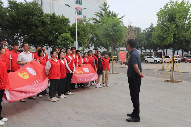 【三下乡】新工科青年带你“云”看鑫炳记——大数据学院、信息工程学院“智·惠农”太谷农高区产业振兴实践团