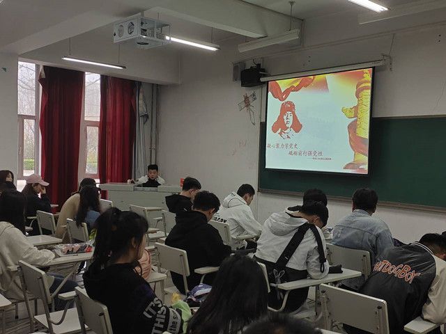 【完满班级】凝心聚力学党史 砥砺前行强党性——环设1802举办“绘信念”团队实践活动