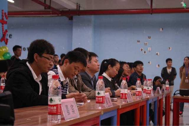 墙外行人 墙里佳人笑——工管系第四届城市生存挑战赛答辩会