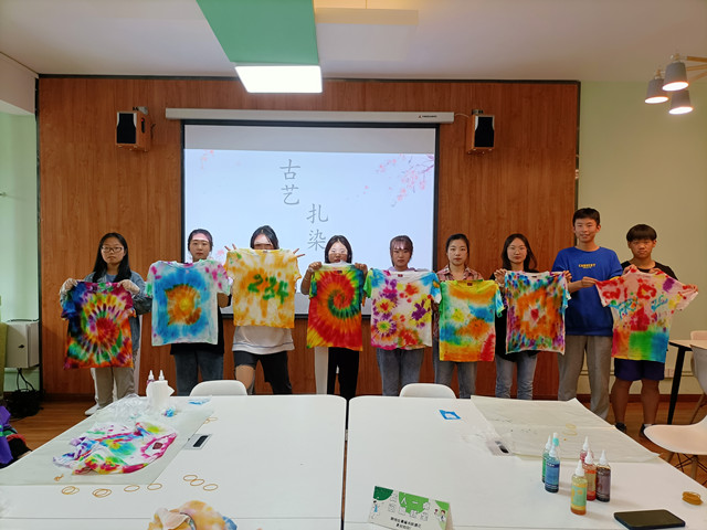 【完满班级】执笔绘青春——淬炼商学院行管2002班完满班级活动