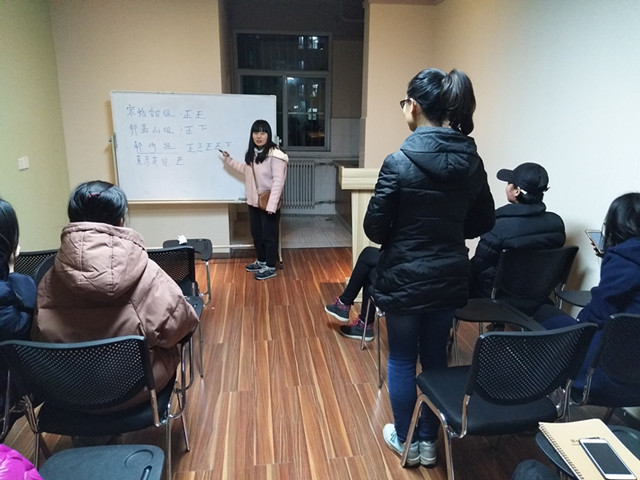 【完满班级】创生活之美 享青春之趣——外国语言文学系举办12月完满班级活动