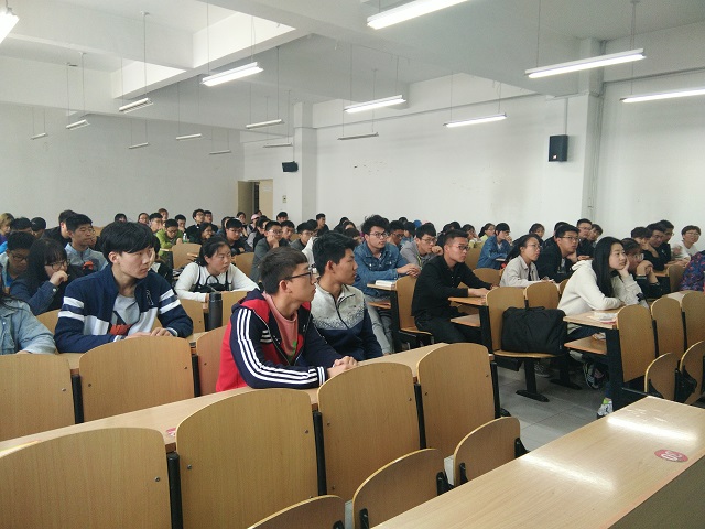 主任老师齐加盟 助威田径运动会――第十一届田径运动会动员大会成功举办