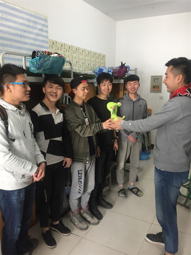 【完满班级】青春写成诗 情深唱与你——信息工程系计科1502班完满班级活动