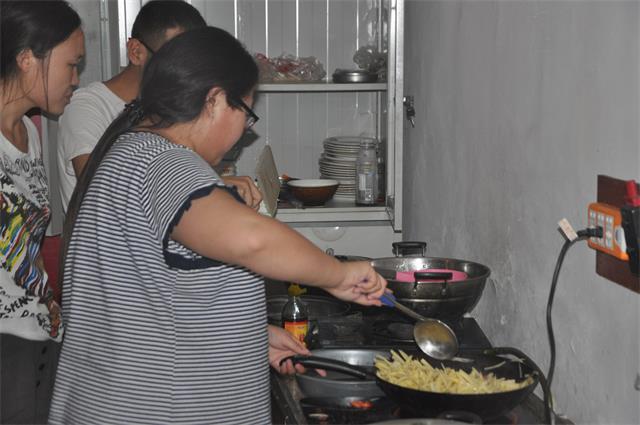 【三下乡】郭家堡惊现深夜食堂特色招牌—“糊”味粥——“信鸽”志愿者服务队与郭家堡村的那些事儿