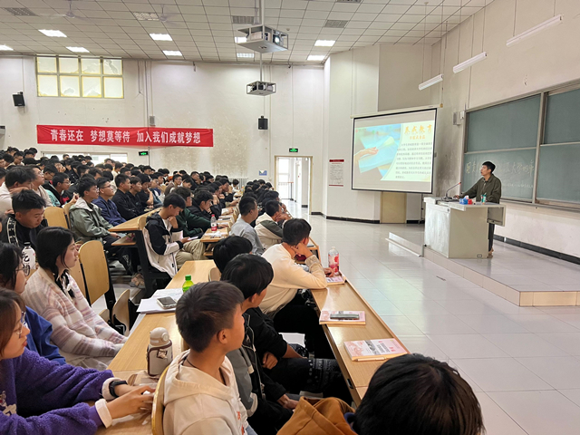 【辅导员说完满】用责任与爱浇灌大学四年——智能工程学院2023级辅导员说完满活动