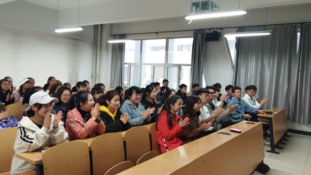 【完满班级】青春梦想 活力飞Young ——淬炼商学院四月完满班级主题活动（九）