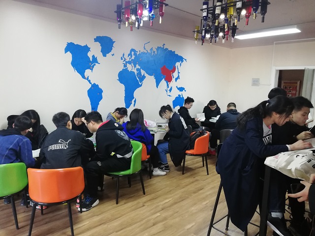 【完满班级】读书点亮人生——数据1801班“书香校园”完满班级活动