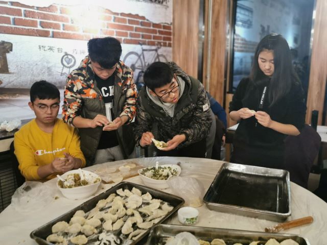 【完满班级】浓情饺子 温馨集体——经济与管理学院十二月完满班级活动纪实（九）